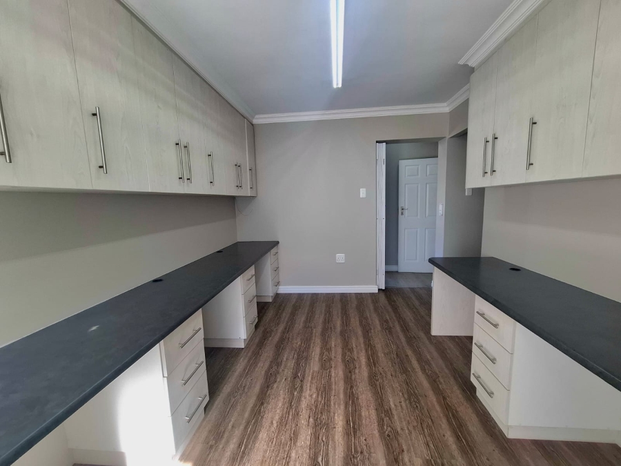 6 Bedroom Property for Sale in Dorchester Heights Eastern Cape